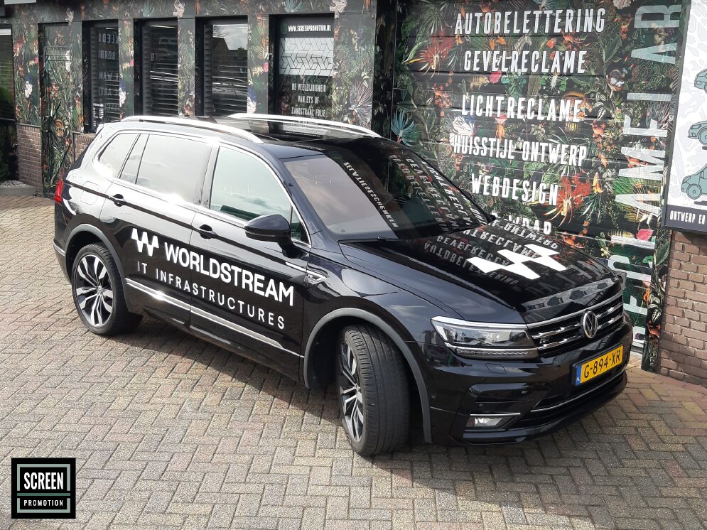 ScreenPromotion Autobelettering Personenauto Worldstream